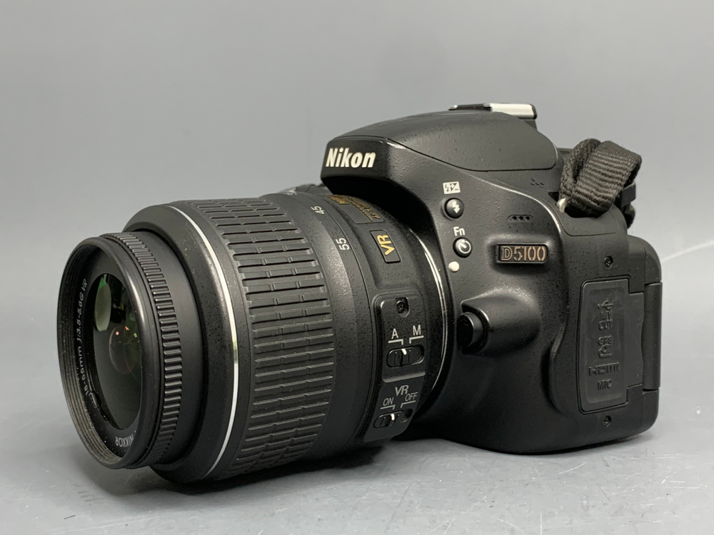 Nikon D5100 kit 18-55mm 10.800 кадров