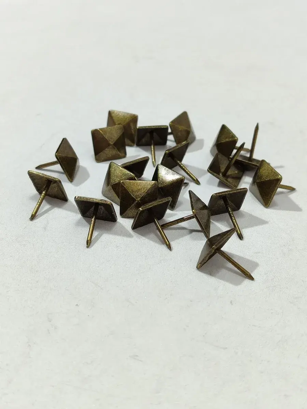 Декоративные гвозди для двери, мебели и обивки