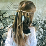 Повязка на голову с перьями (беж, светлые бусины)