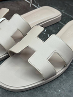 Шлепанцы Hermes