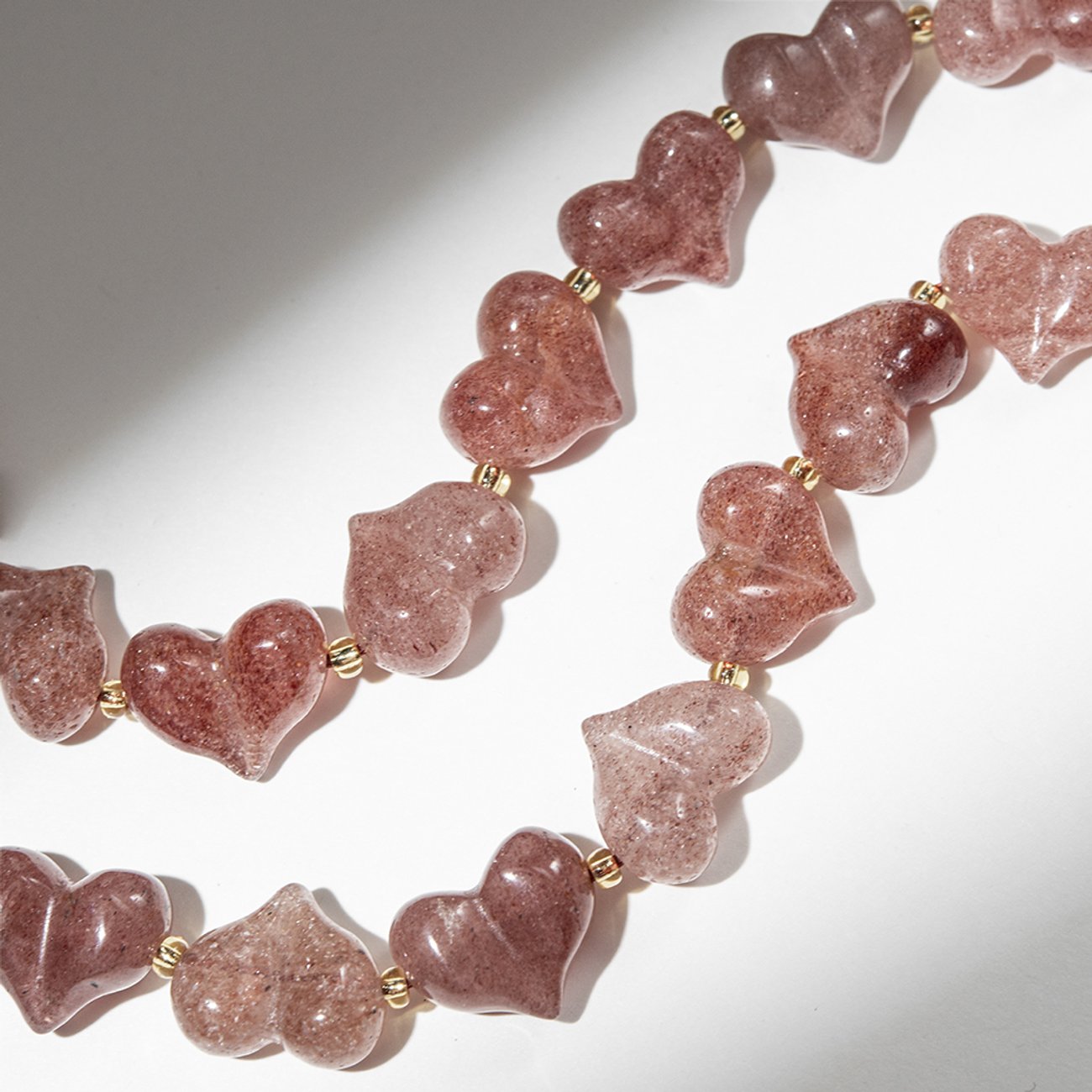 Сердце из натурального клубничного кварца, 16*13,5мм