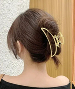 Заколка-краб для волос. Заколка  Классическая для все типов вопрос. Усиленная. Классик. Цвет золото