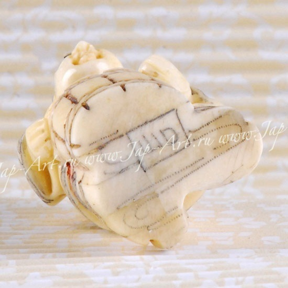 Нэцкэ Торговец с бочкой