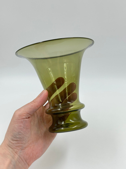 Ваза зелёная, Лауша