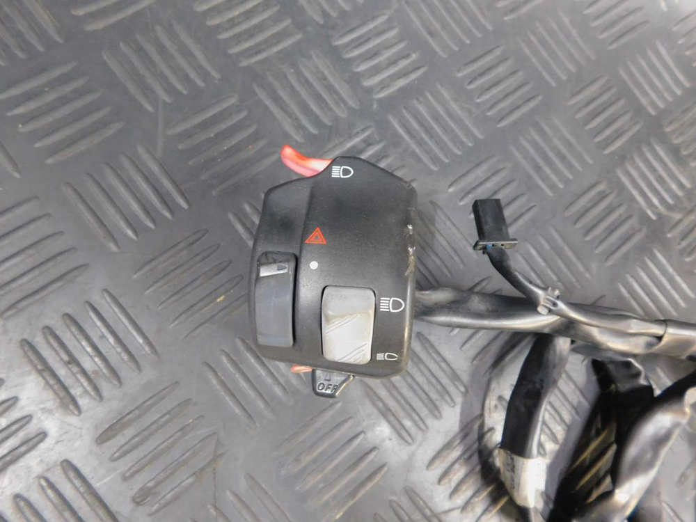 Пульт левый Yamaha TDM850 RN03J 2001