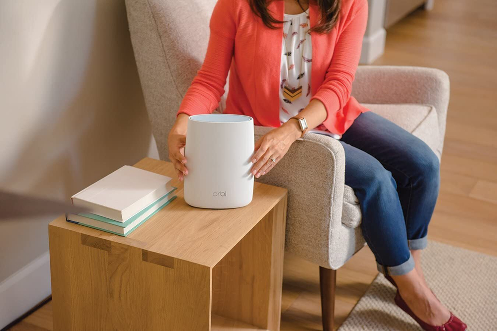 Wi-Fi Роутер NETGEAR Orbi AC3000 WiFi 5 (RBR50-100NAS) 2.4 / 5 ГГц