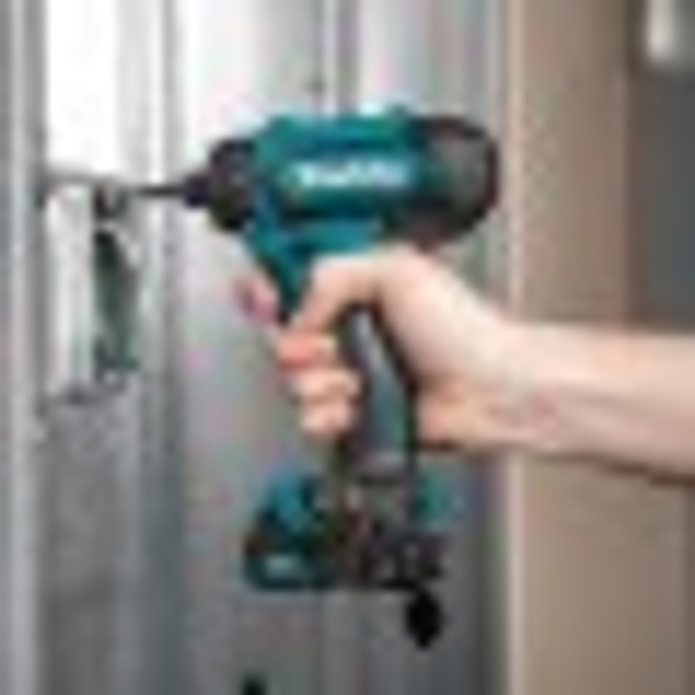 Аккумуляторная дрель-шуруповерт MAKITA DF 033 DWAE DF033DWAE
