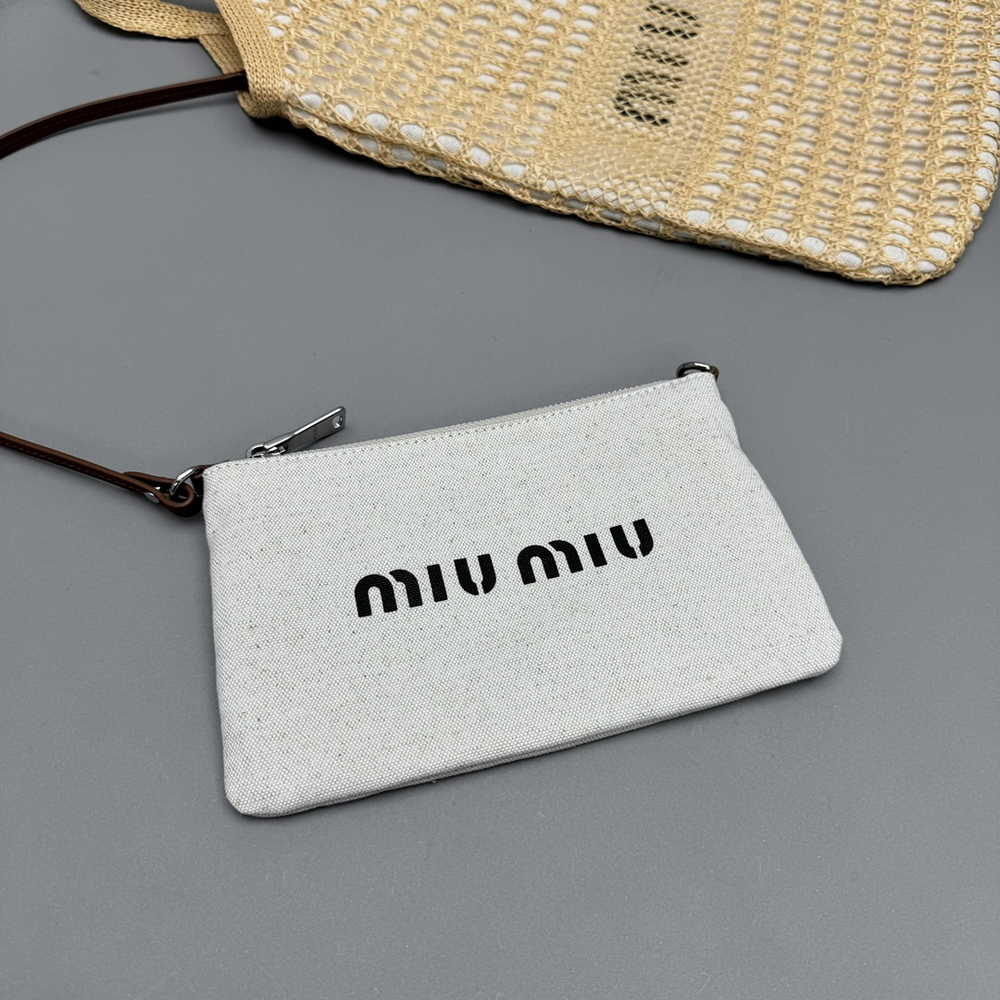 Miu Miu Ivy Bag 40 cm