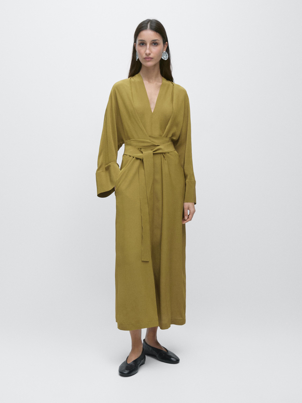 Massimo Dutti Длинное струящееся платье с V-образным вырезом, фисташково-зеленый