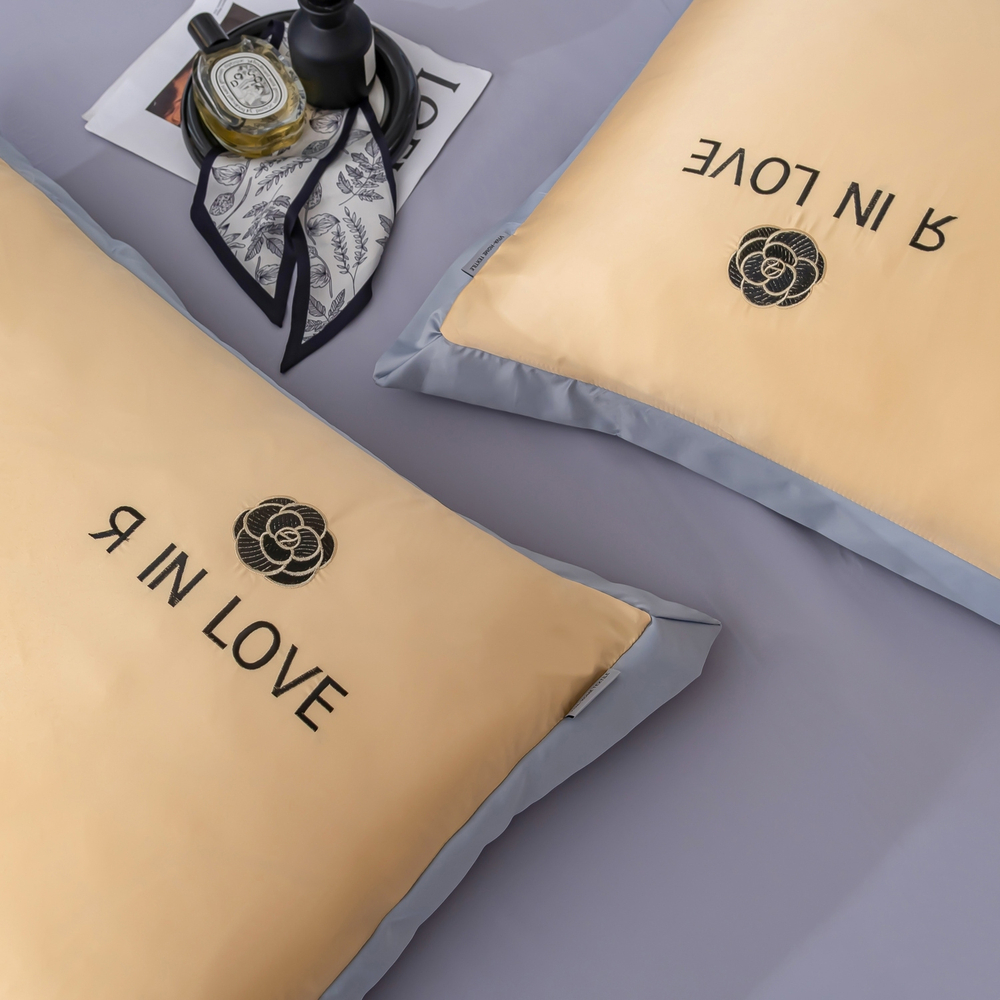 Комплект постельного белья Сатин-Шелк Я IN LOVE/Я ВЛЮБЛЕН LV009