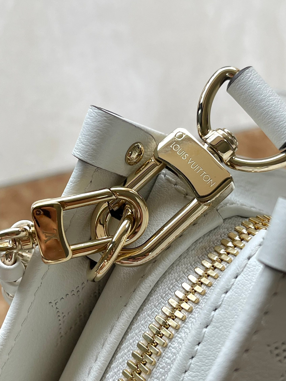 Louis Vuitton Onthego East West
