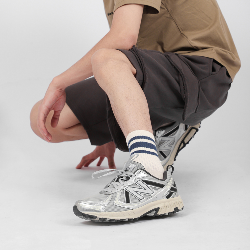 New Balance 410v5 Silver