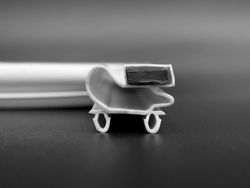 Уплотнитель для холодильного шкафа Polair (стекло) 1810*680 мм (011) черный/серый