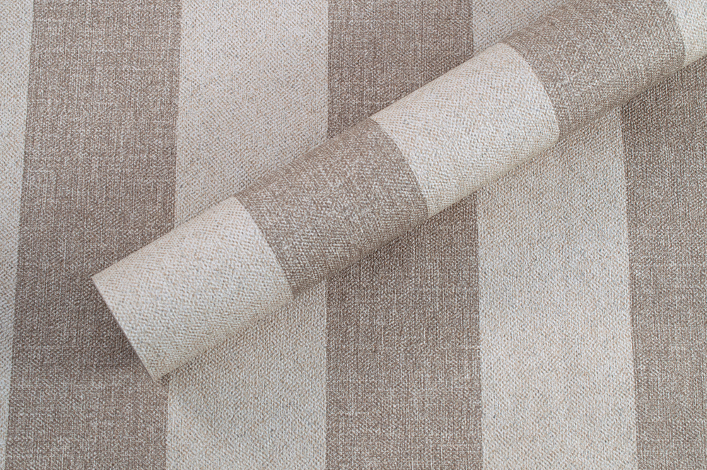 обои в полоску в детскую