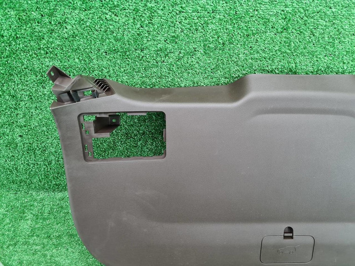 Обшивка крышки багажника Faw Bestune T77 (18-нв)