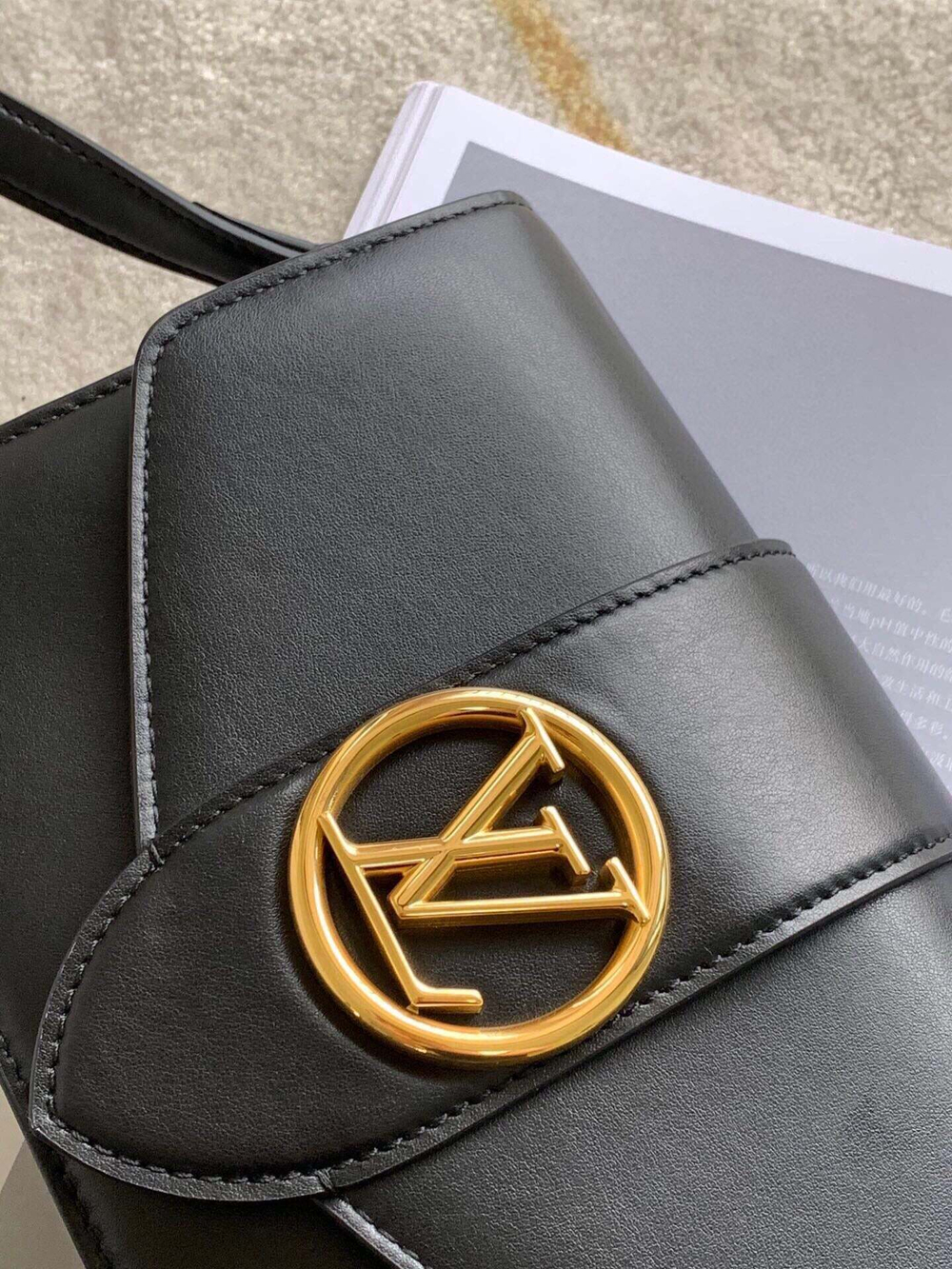 Louis Vuitton Pont 9