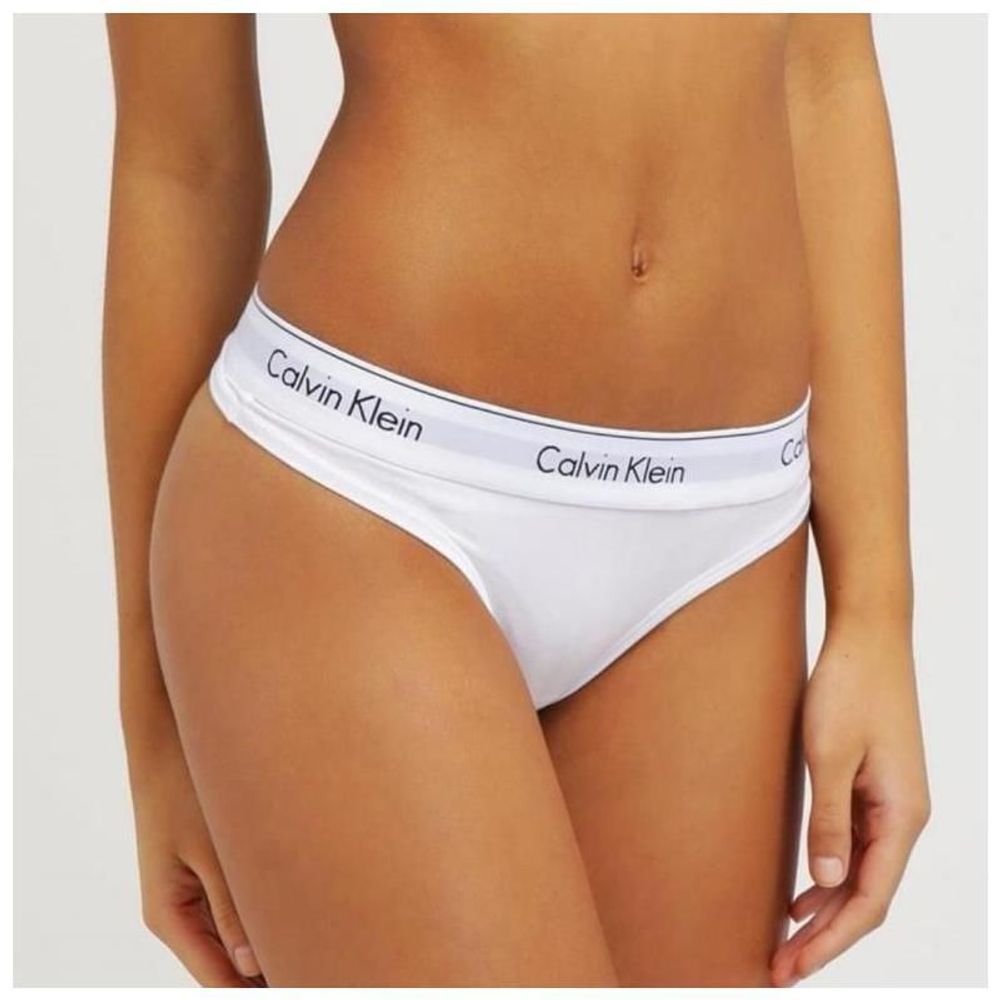 Женские стринги белые Calvin Klein Women White String Т_393