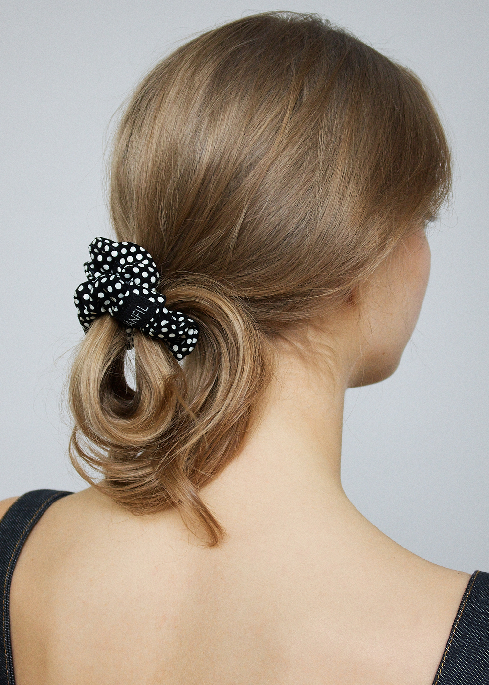 Кожаная резинка в горох