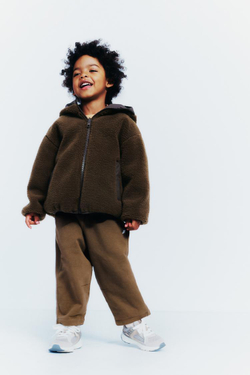 ZARA БРЮКИ ПРЯМОГО КРОЯ ИЗ МЯГКОЙ ТКАНИ С ЛОГОТИПОМ, СВЕТЛО-КОРИЧНЕВЫЙ