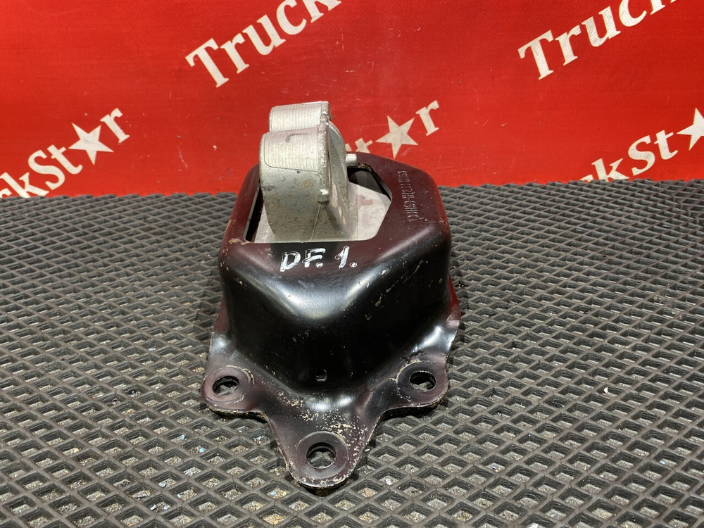 Подушка двигателя задняя левая 2023г