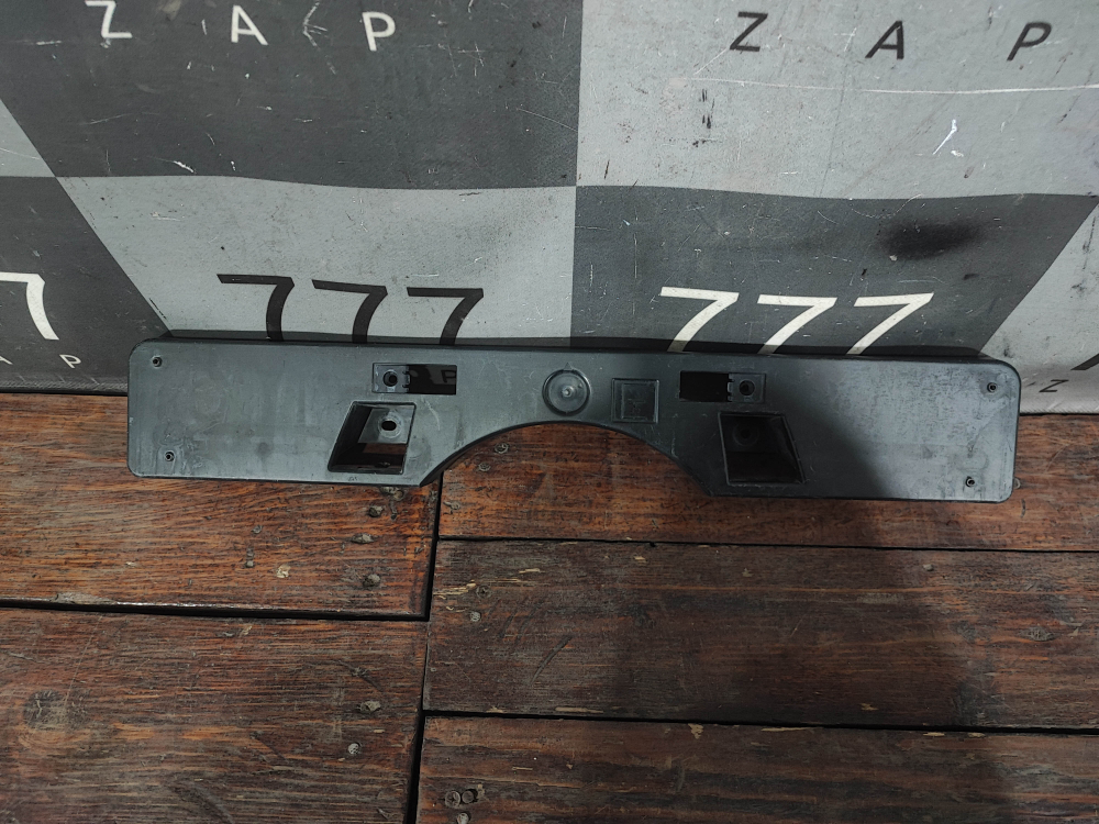 Площадка гос. номера Lexus ES 7 18-21 Б/У Оригинал 5211433520