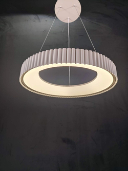 Люстра подвесная светодиодная Lanbos Piano, LED 120 Вт, до 30 кв м, белая