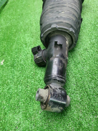 Стойка пневматическая правая BMW X7 G07 (19-нв)