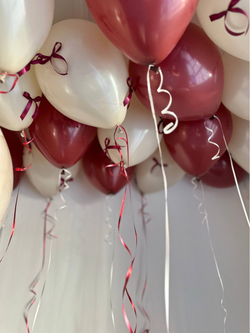 Воздушные гелиевые шарики с доставкой по Хабаровску мерло/песок/бантики №5040