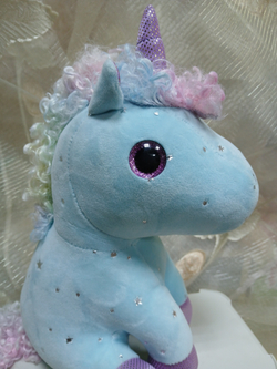 Единорог голубой, 26 см, сидит