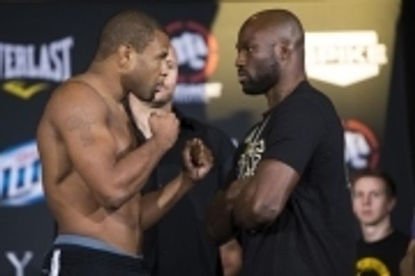 Bellator 106 видео.