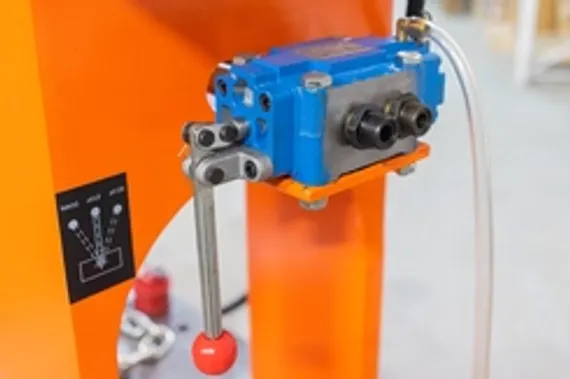 Домкрат Holmatro HJ 150 G 15 SN с блокировочной гайкой и гравитационным возвратом