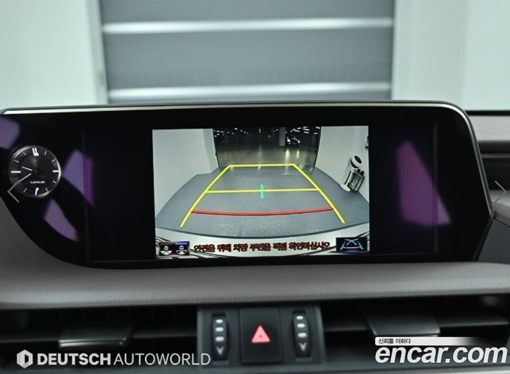 Lexus ES300h 7 Generation Luxury Plus (10.2020)