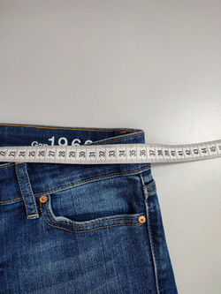 Джинсы с потертостями 42 размер