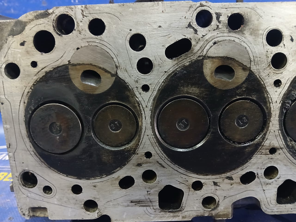 Головка блока цилиндров TOYOTA ESTIMA 1995