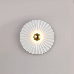 Элегантный светильник в двух размерах 25 и 30 см в белом цвете с латунными вставками 🤍