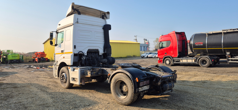 КамАЗ 5490 4x2 Седельный тягач 5490-S5 (Дизельный, 12,0 л, 401 л.с., МТ)