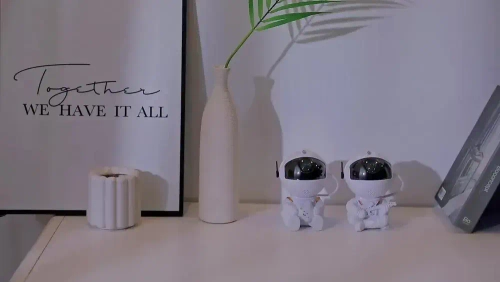 Проектор ночник звездное небо Космонавт с пультом