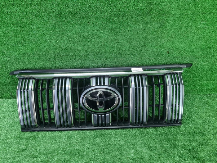 Решетка радиатора Toyota Land Cruiser Prado 150 (2017-н.в.)