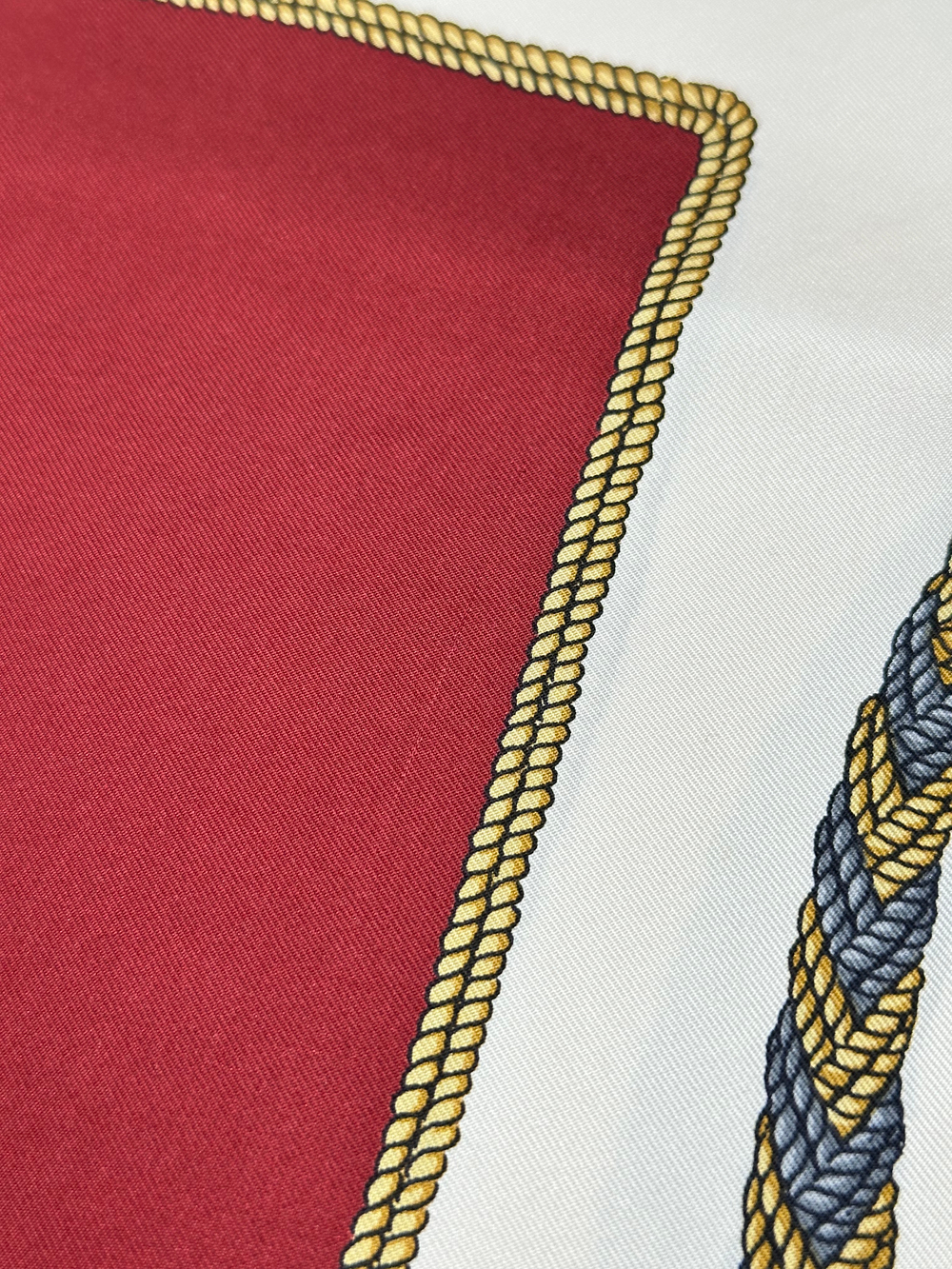 Платок Langchamp (только онлайн)