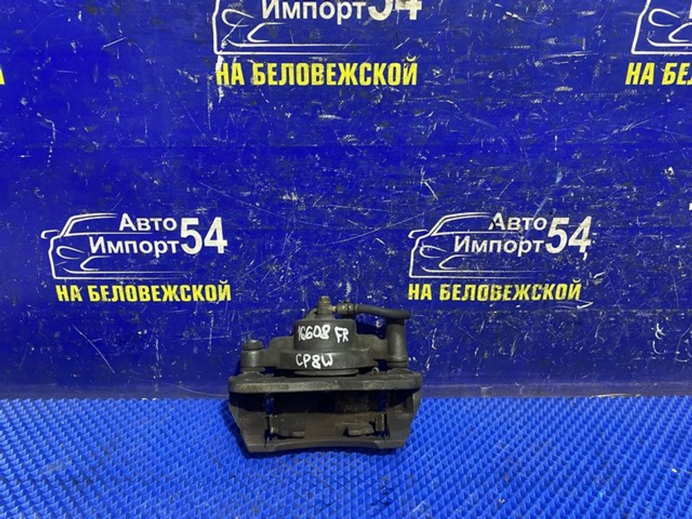 Суппорт тормозной передний правый MAZDA PREMACY 1999-2005