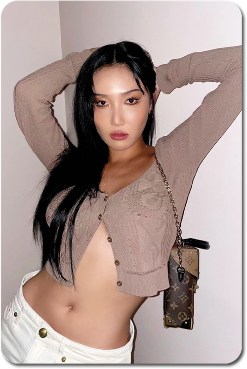 Карта #051 / Hwasa (MAMAMOO)