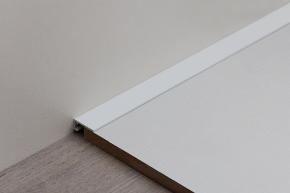 Микроплинтус НЕПЛИНТУС AL16X5-04 Белый 16х6х2000мм