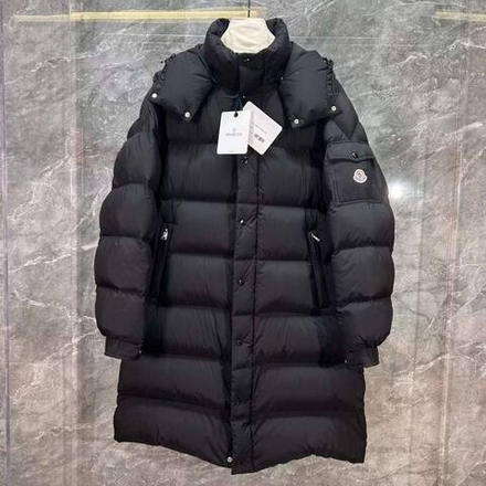 Пуховик Moncler