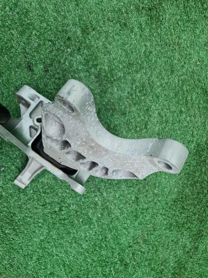 Подушка ДВС Changan Uni-T (2020-н.в.)