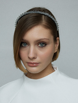 Ободок черный с хрустальным декором