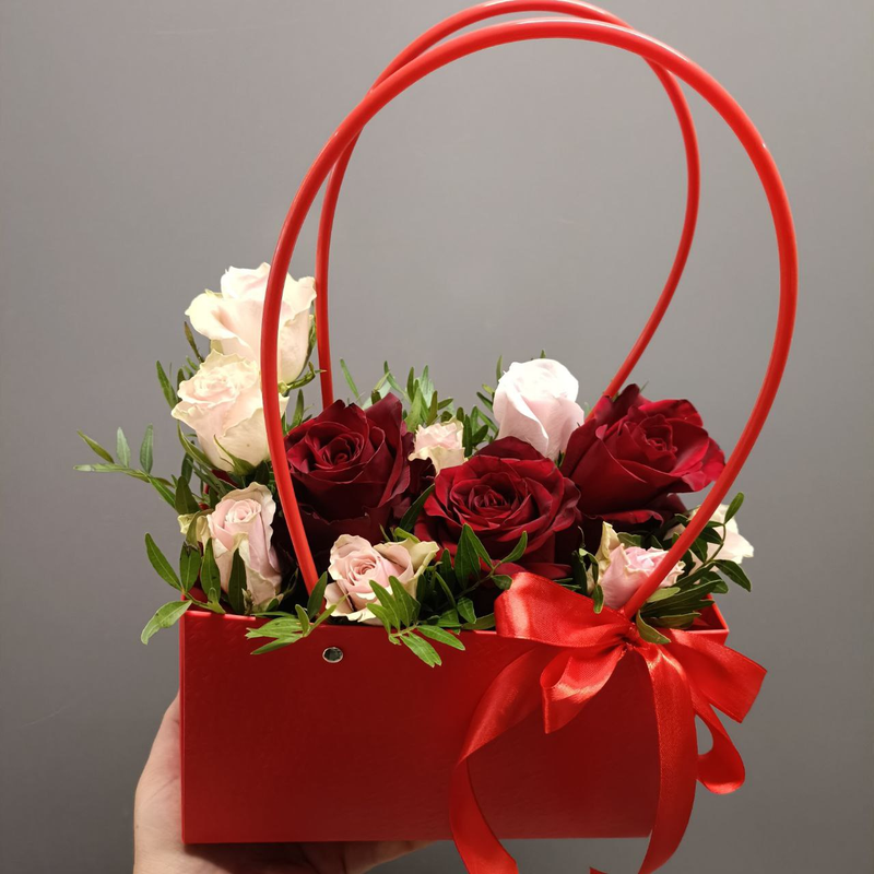 Композиция "Дама с сумочкой"