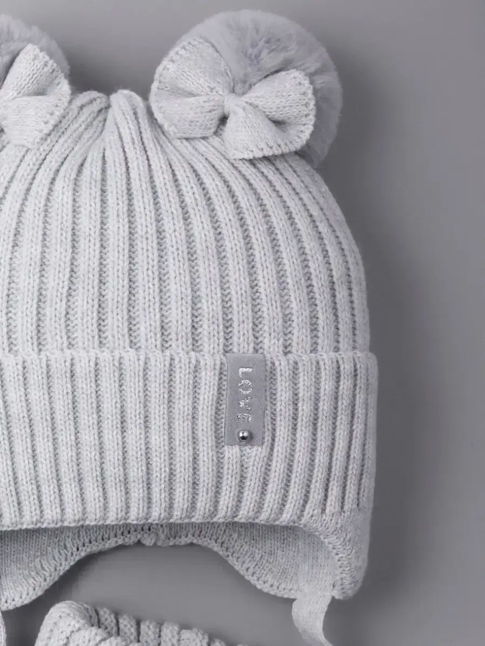 Шапка зимняя вязаная и снуд