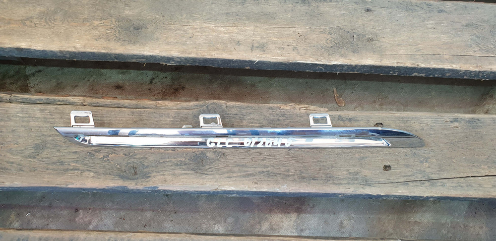 Молдинг решетки радиатора Mercedes GLC (X253) 15-19 Б/У Оригинал A2538880485