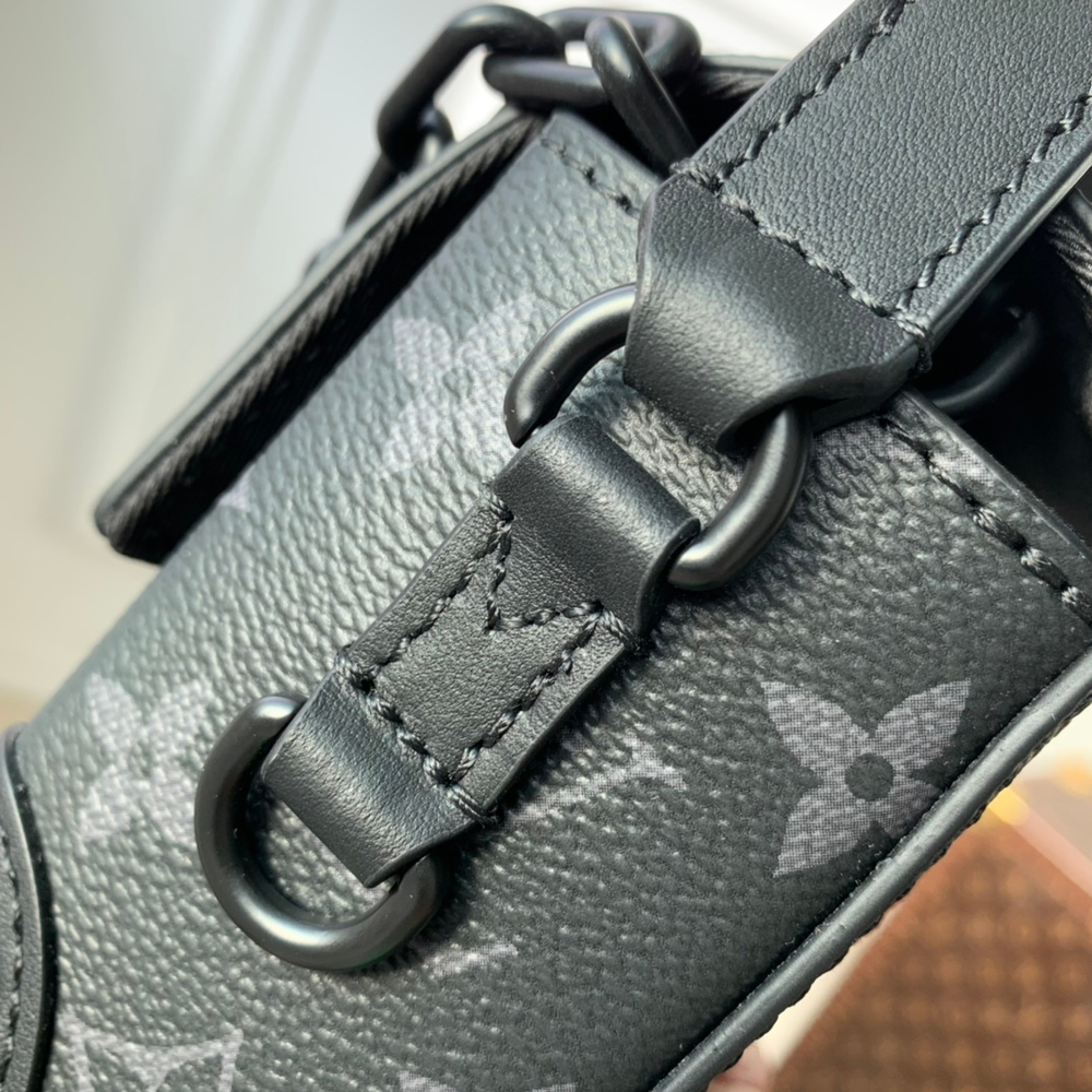 Louis Vuitton Steamer Wearable Wallet