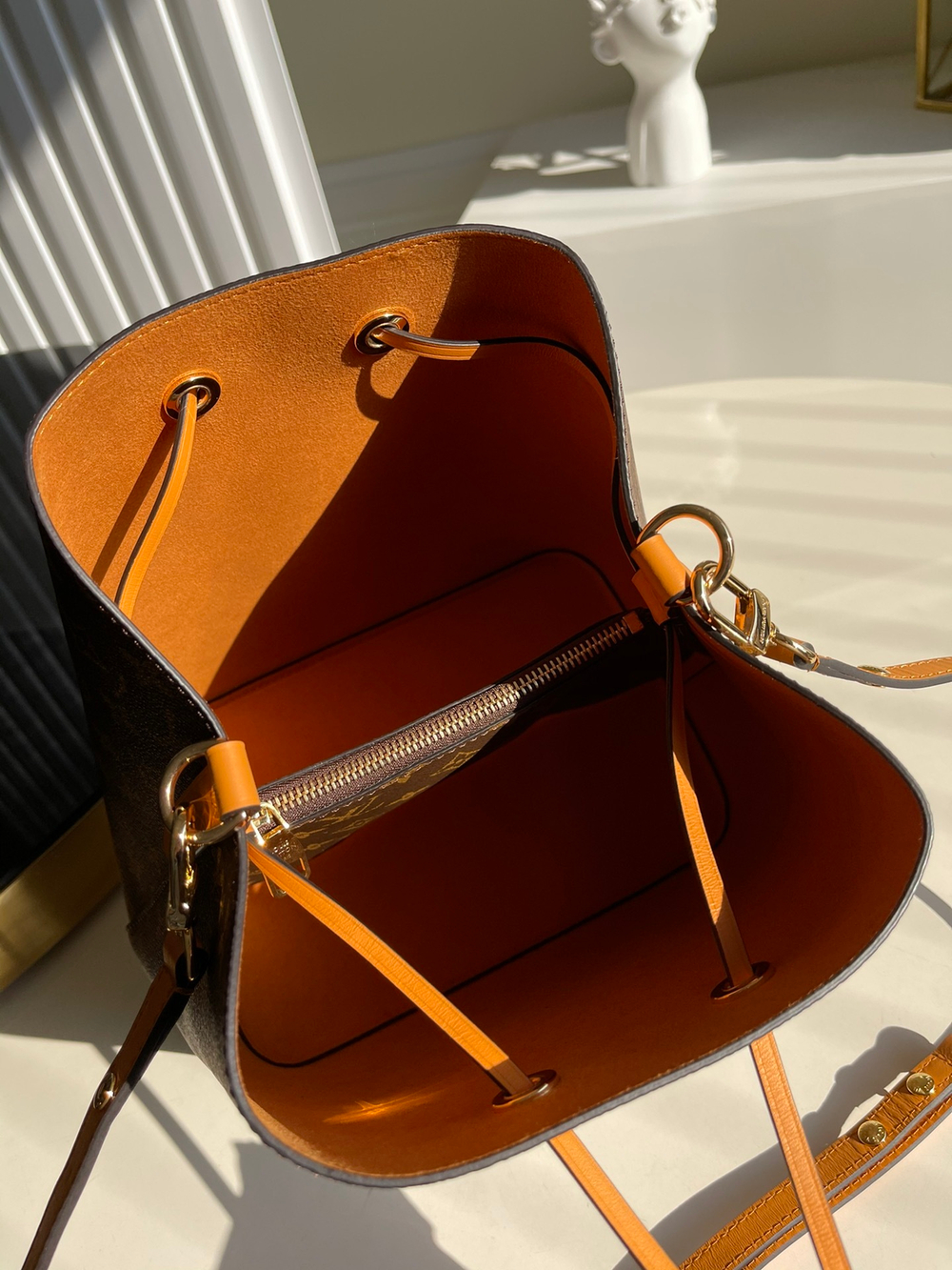 Louis Vuitton NeoNoe MM